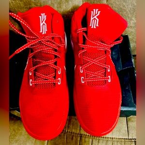 Kyrie 4’s